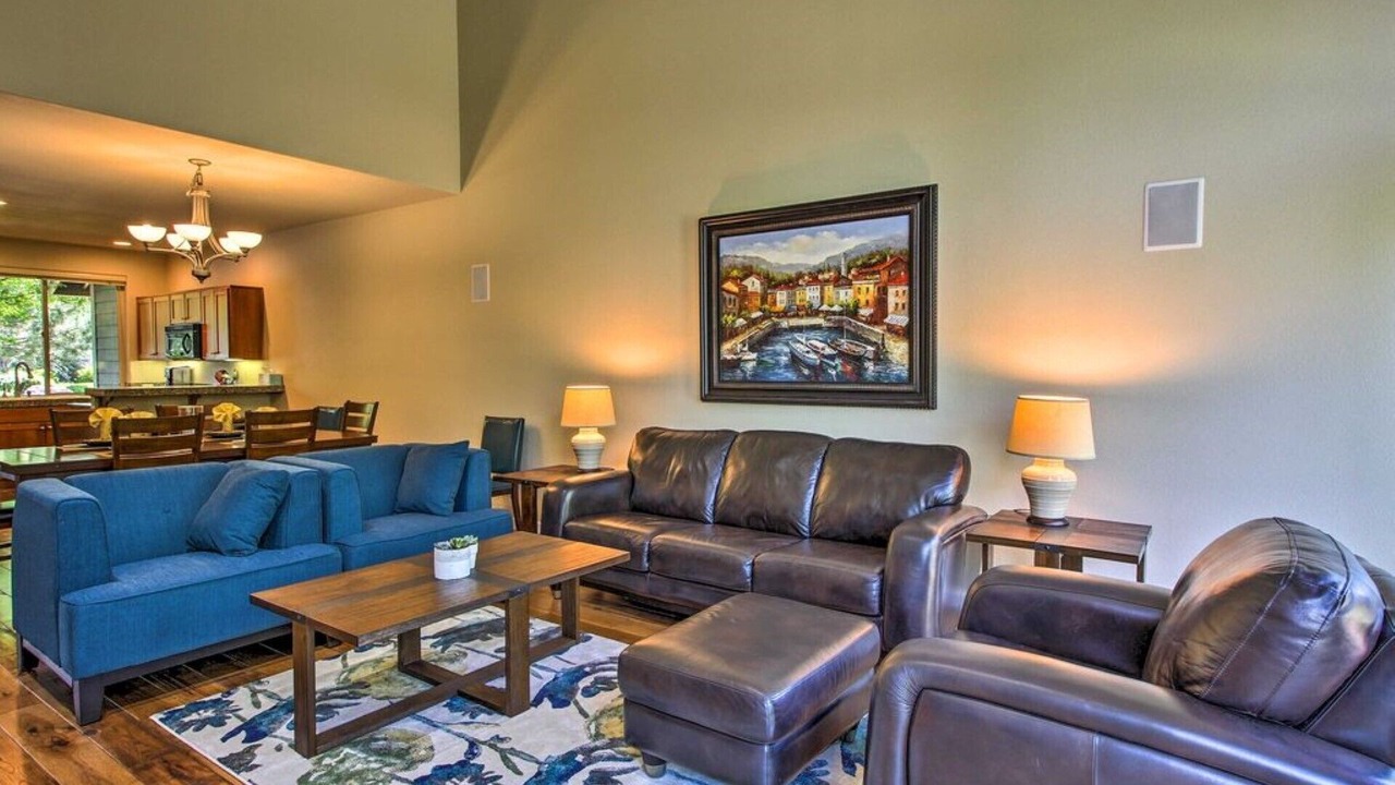 Photo of Livingroom in Redmond