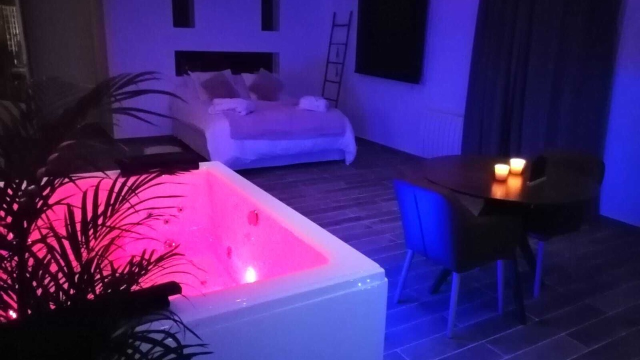 Photo of Bedroom in Saint-Prix