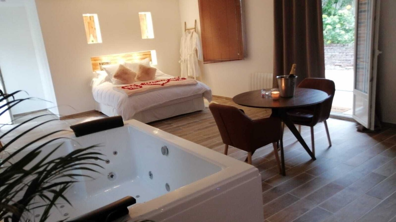 Photo of Bedroom in Saint-Prix