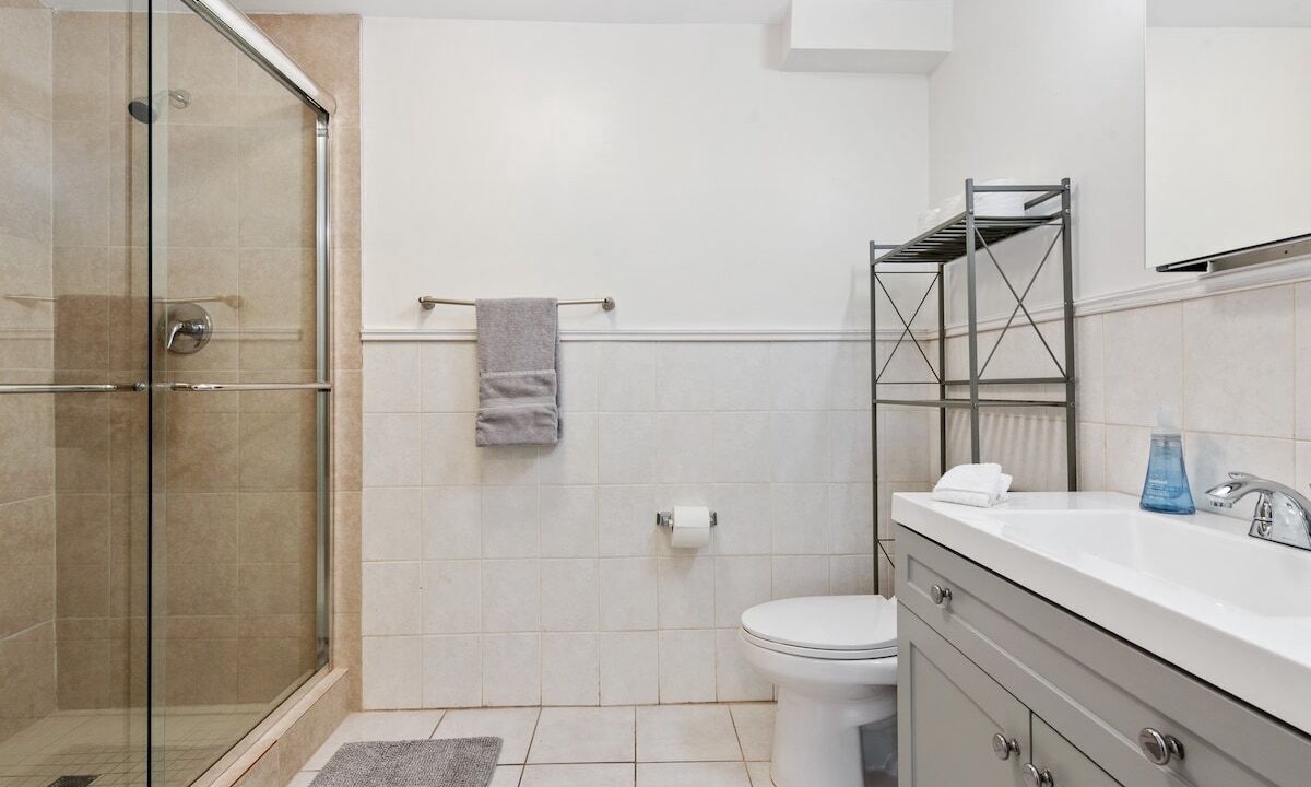 Photo of Bathroom in River Oaks