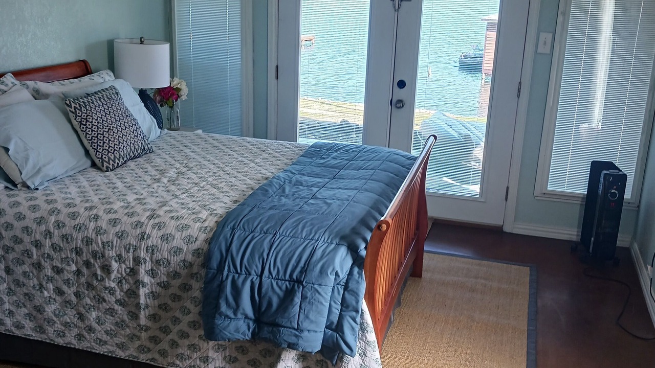 Photo of Bedroom in Lone Star