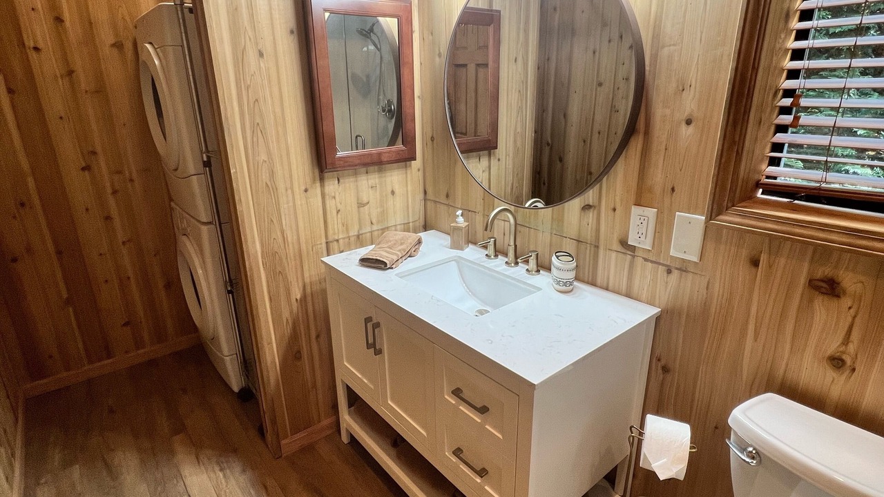 Photo of Bathroom in Innsbrook