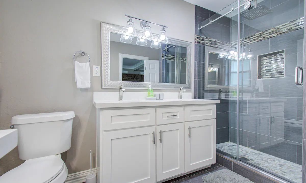 Photo of Bathroom in Garden Oaks