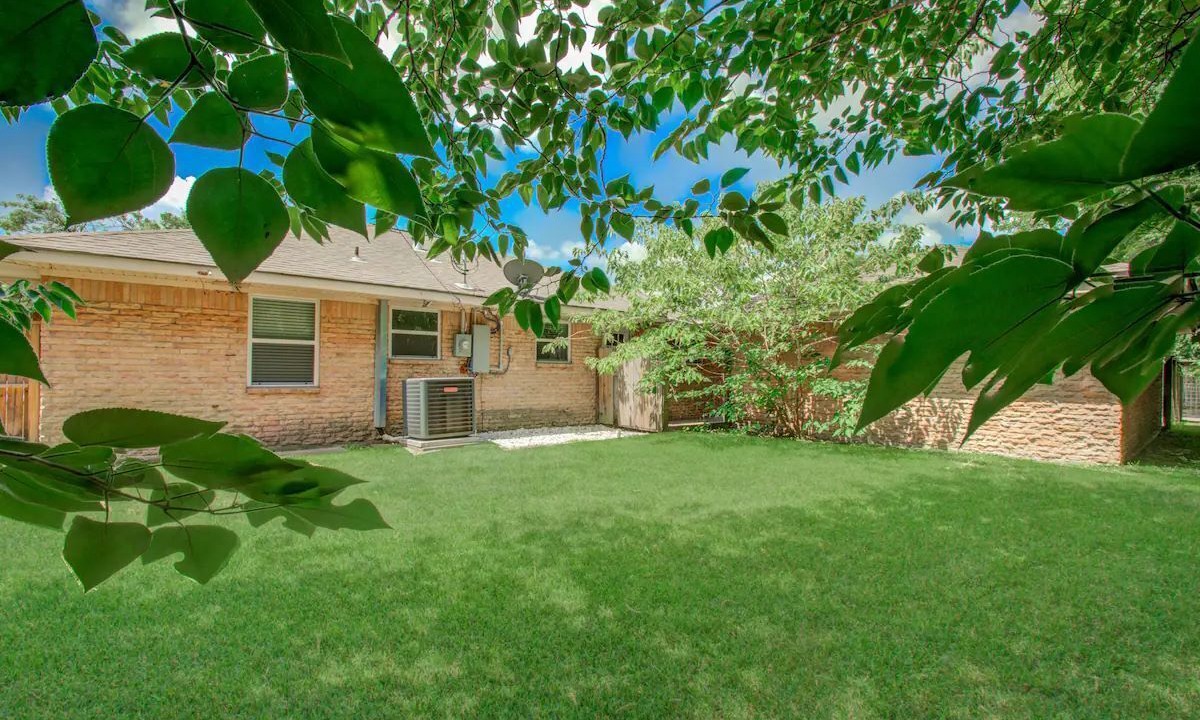 Photo of Outdoor in Garden Oaks