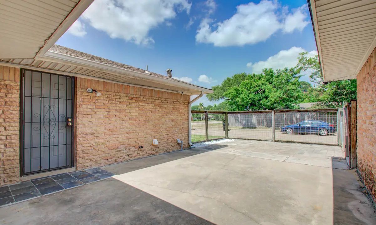 Photo of Outdoor in Garden Oaks