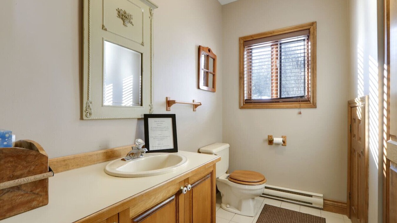 Photo of Bathroom in Val-des-Monts