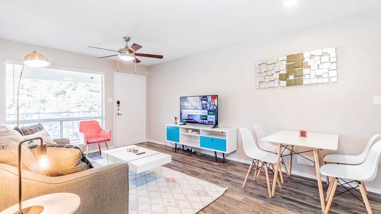 Photo of Livingroom in Dawson