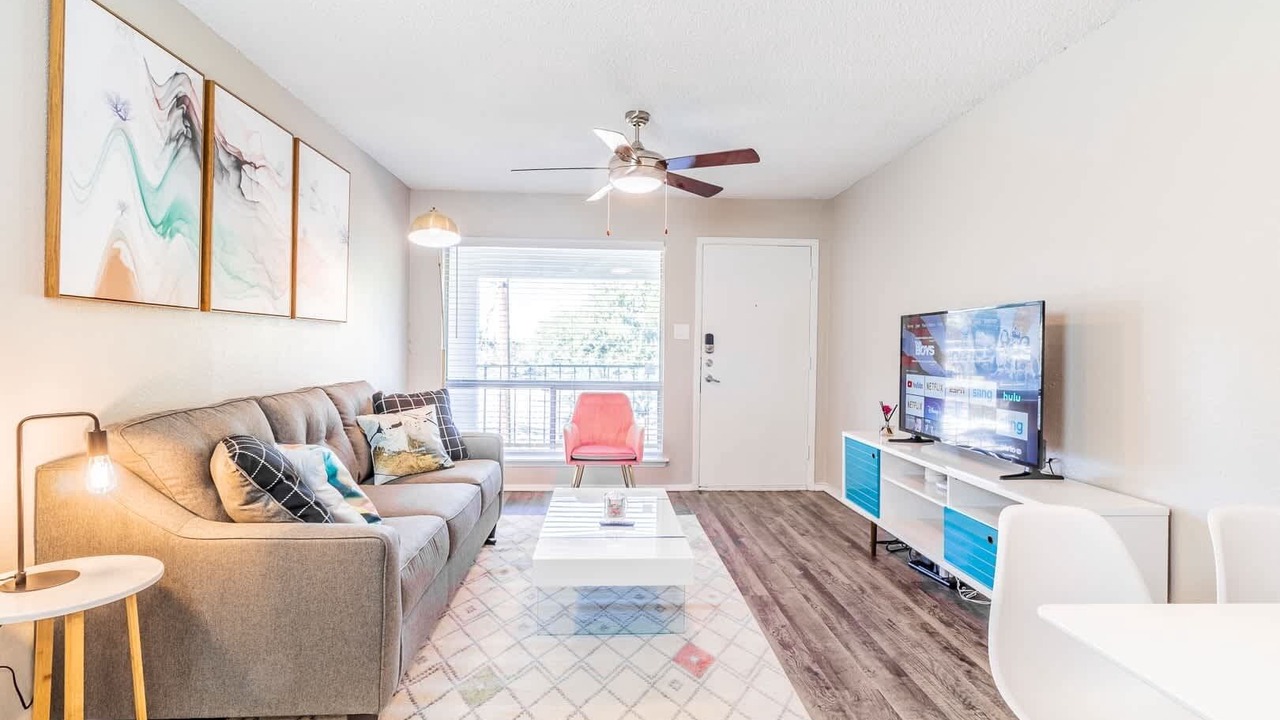 Photo of Livingroom in Dawson