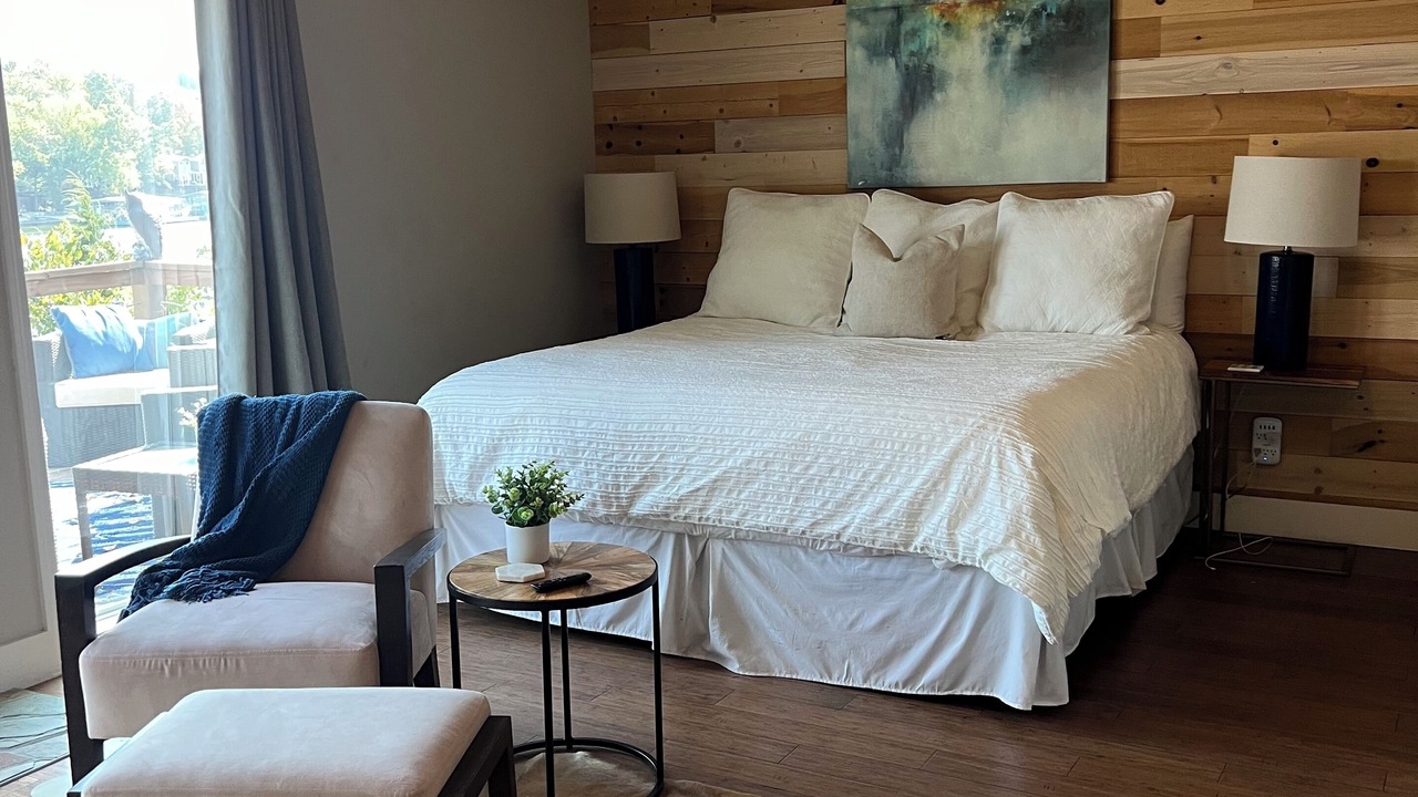 Photo of Bedroom in Gravois Mills