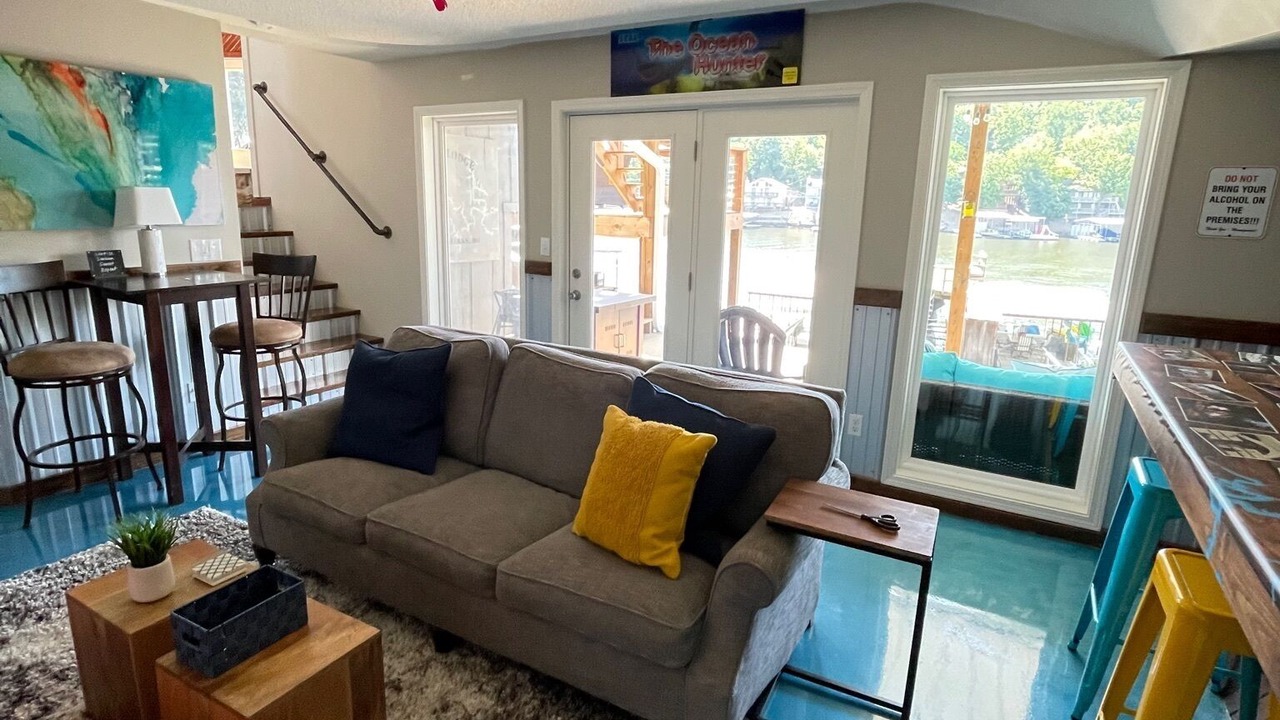 Photo of Livingroom in Gravois Mills