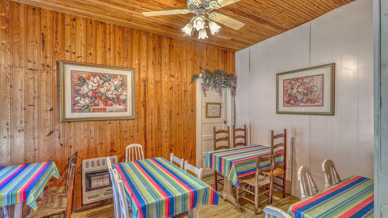 Photo of Livingroom in Lake Junaluska