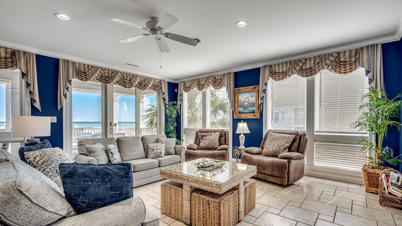 Photo of Livingroom in Long Bay Estates