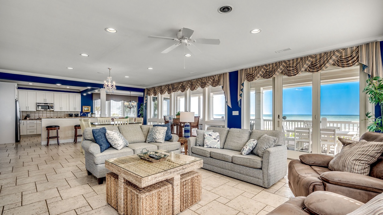 Photo of Livingroom in Long Bay Estates