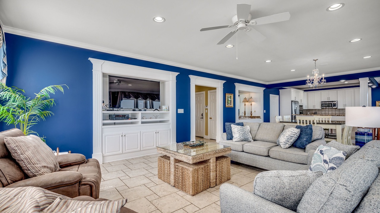 Photo of Livingroom in Long Bay Estates