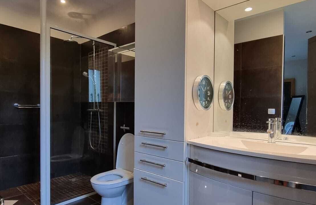 Photo of Bathroom in Lablachere