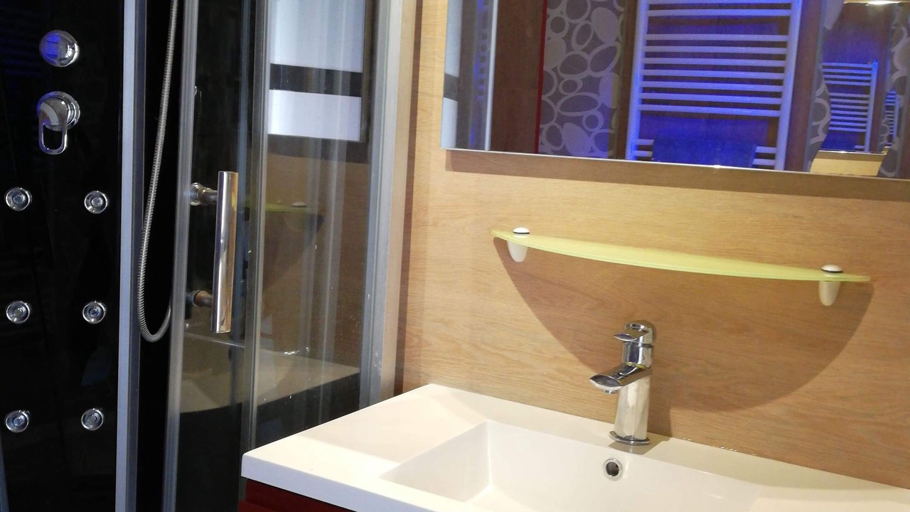 Photo of Bathroom in Plombiees-Les-Dijon
