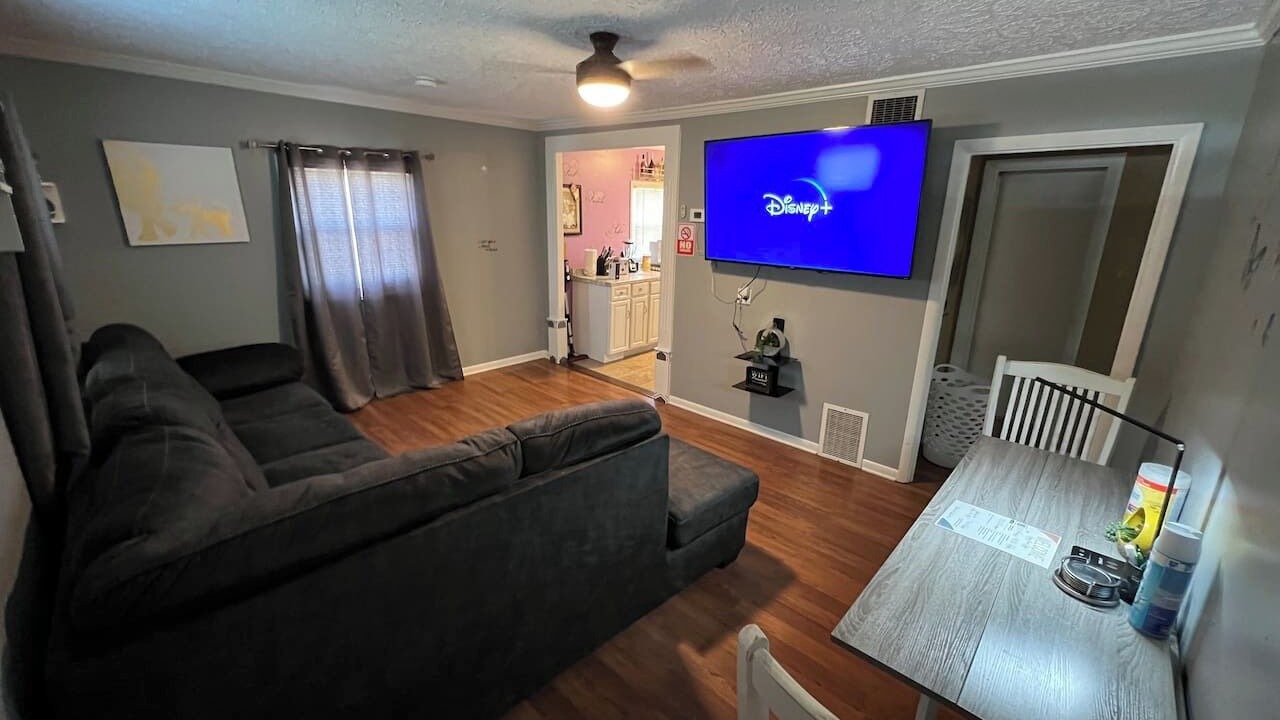 Photo of Livingroom in Erie