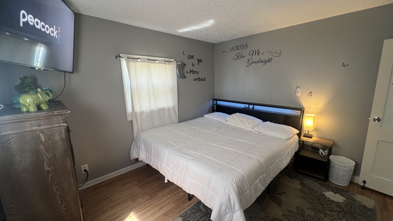 Photo of Bedroom in Erie