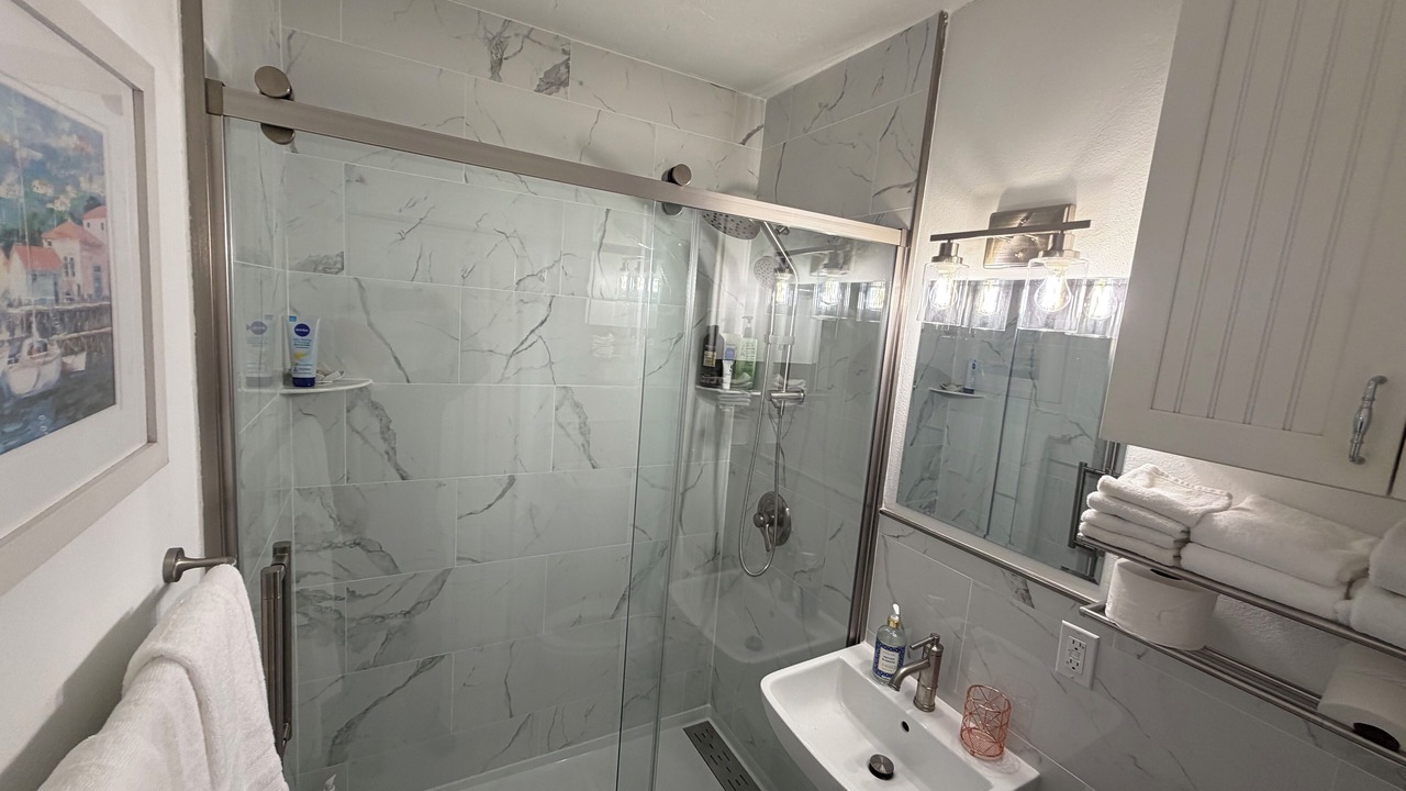 Photo of Bathroom in Golden Beach