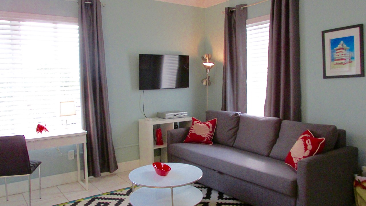 Photo of Livingroom in Mid Beach