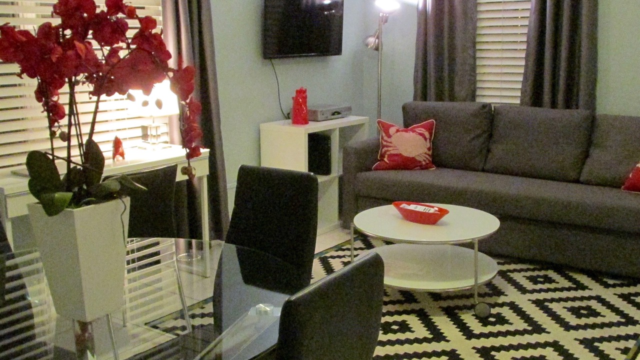 Photo of Livingroom in Mid Beach