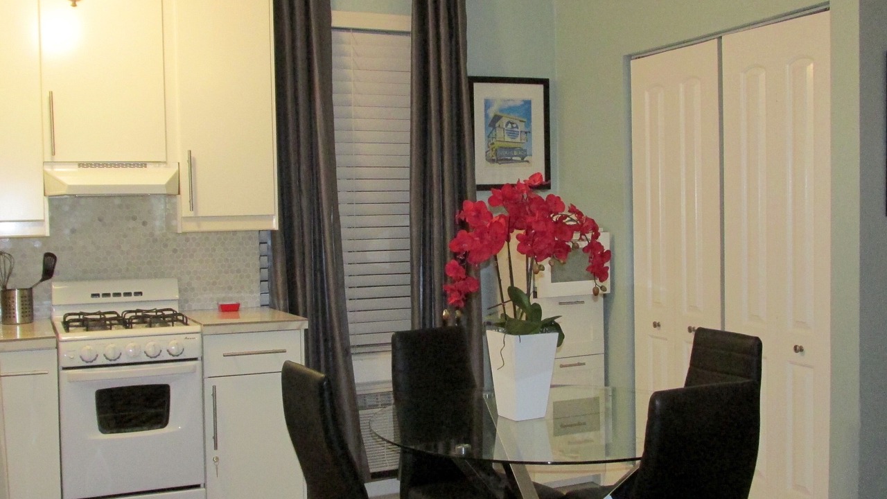 Photo of Kitchen in Mid Beach