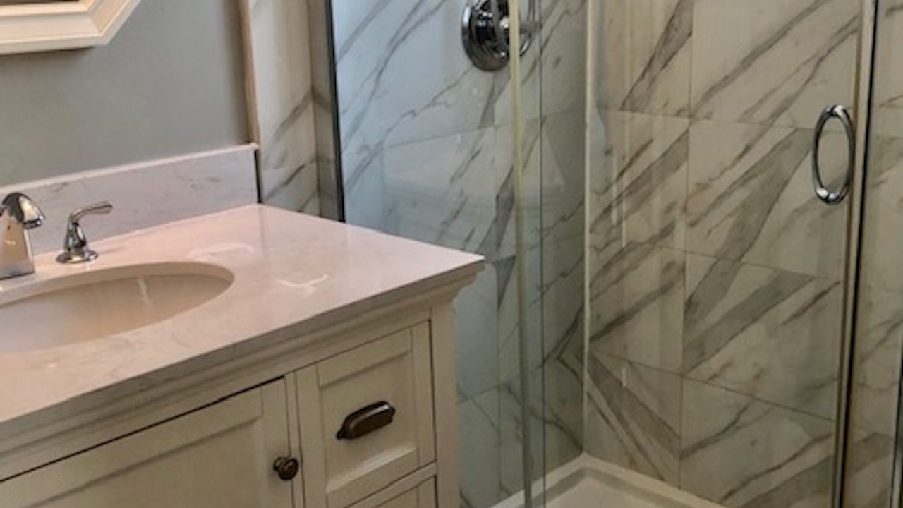 Photo of Bathroom in Mid Beach