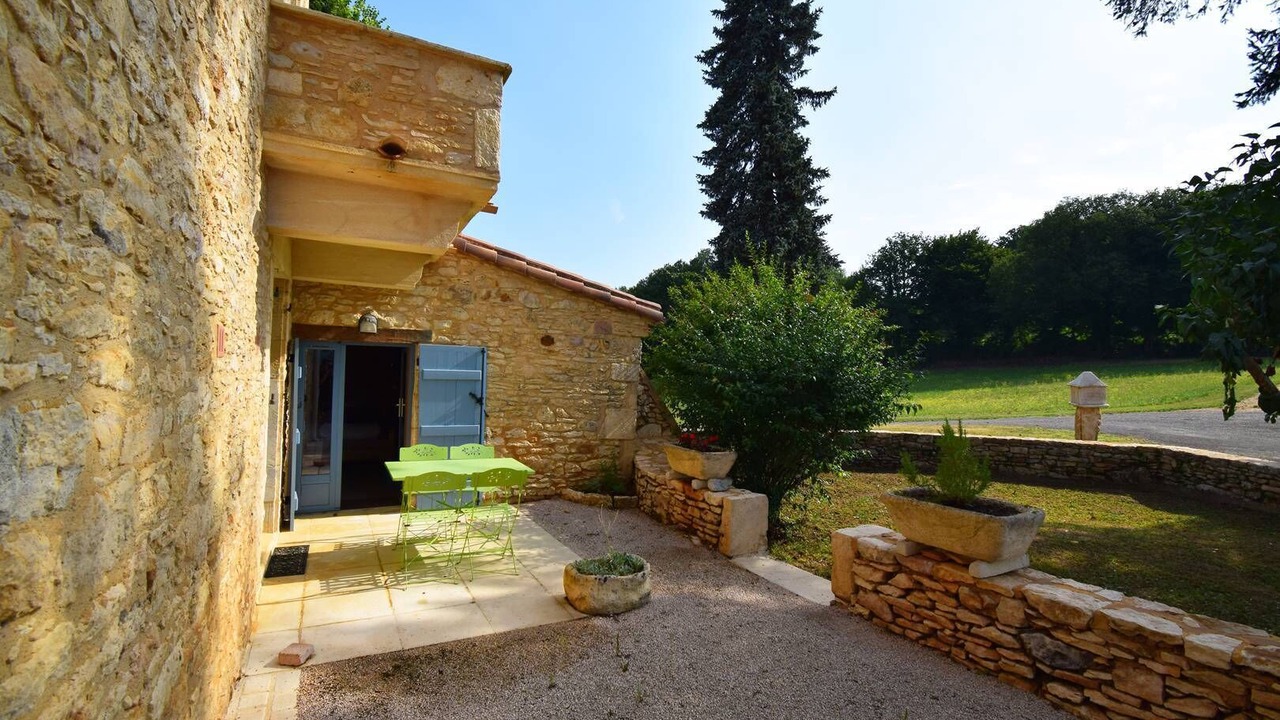 Photo of Patio Balcony in Blanquefort-sur-Briolance