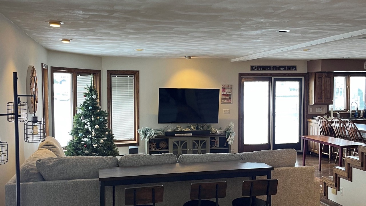 Photo of Livingroom in Findley Lake