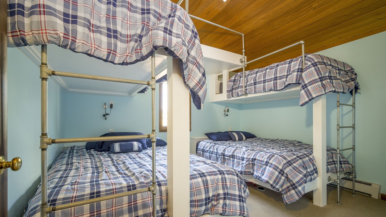 Photo of Bedroom in Findley Lake