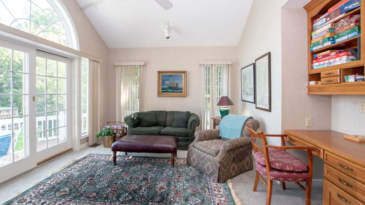 Photo of Livingroom in Canandaigua