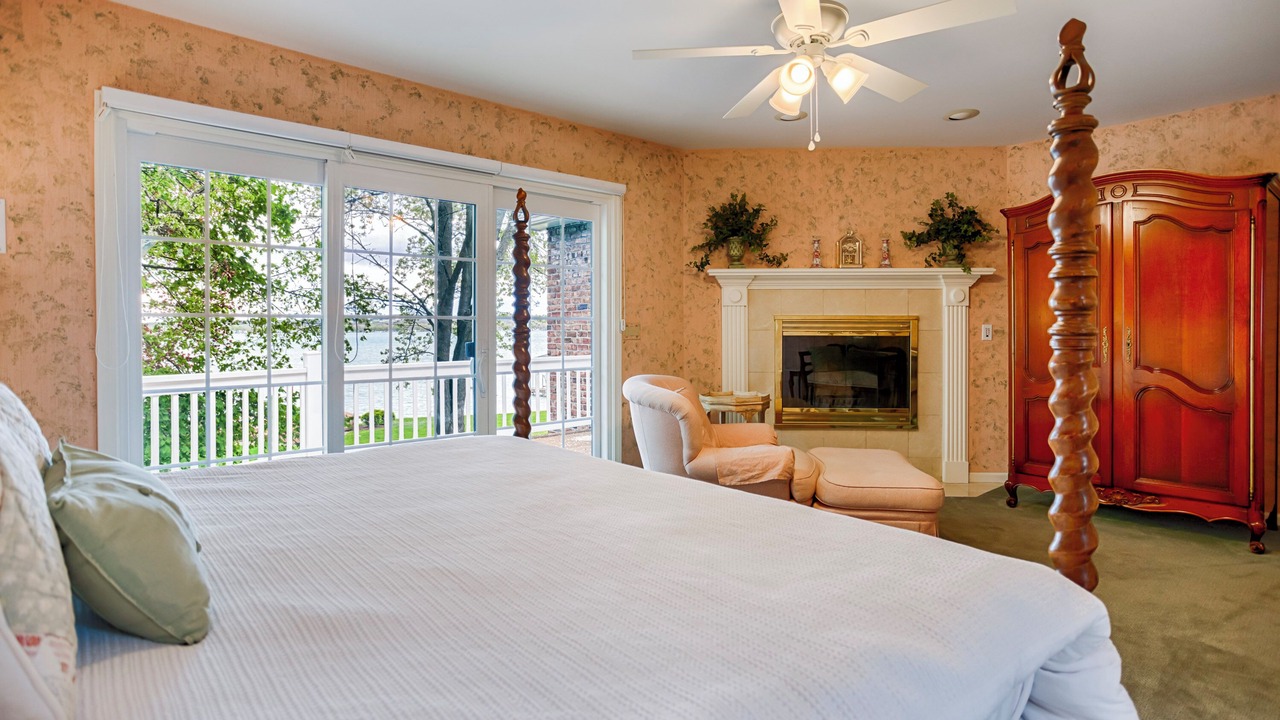Photo of Bedroom in Canandaigua