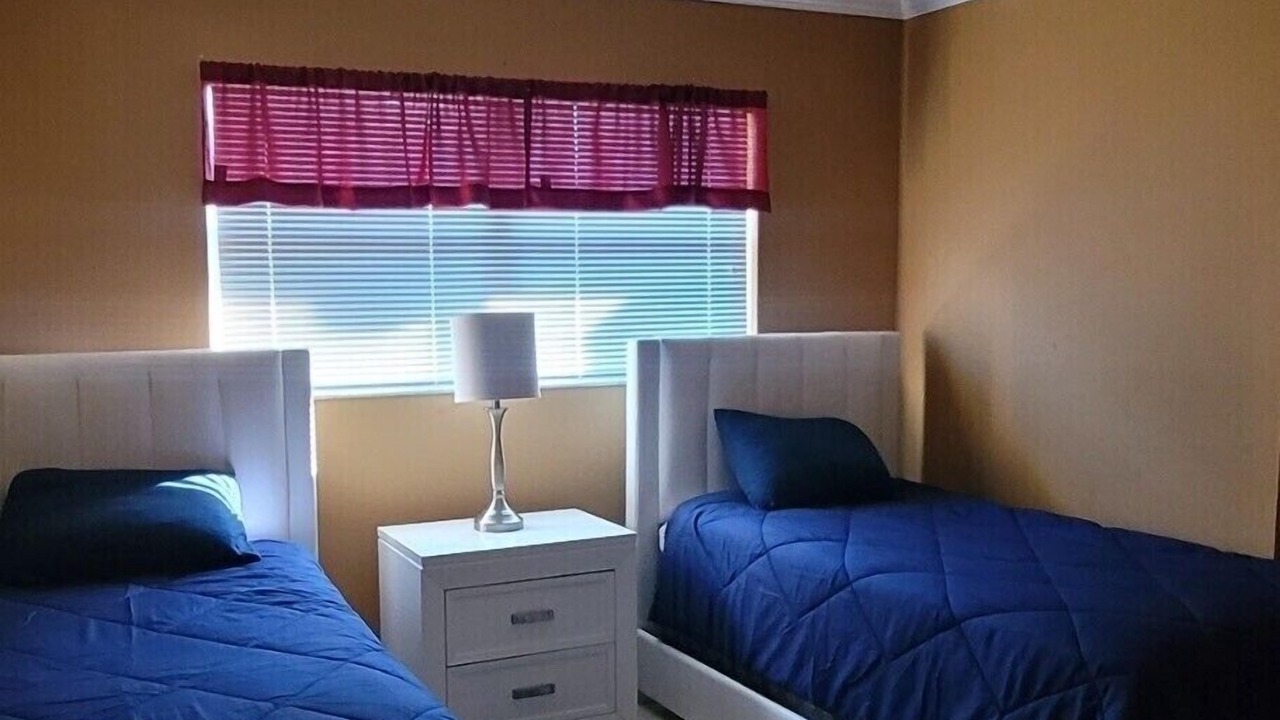 Photo of Bedroom in Bay Crest Park