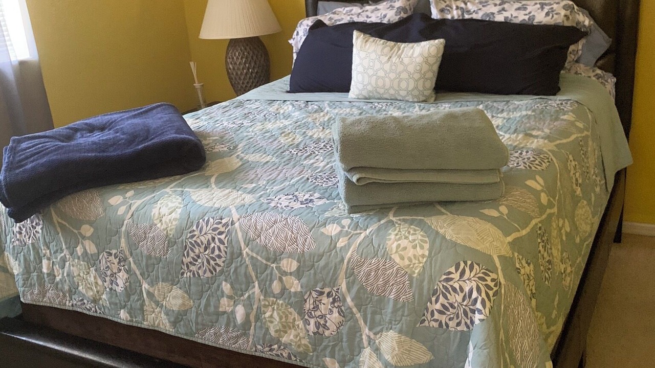 Photo of Bedroom in Bay Crest Park