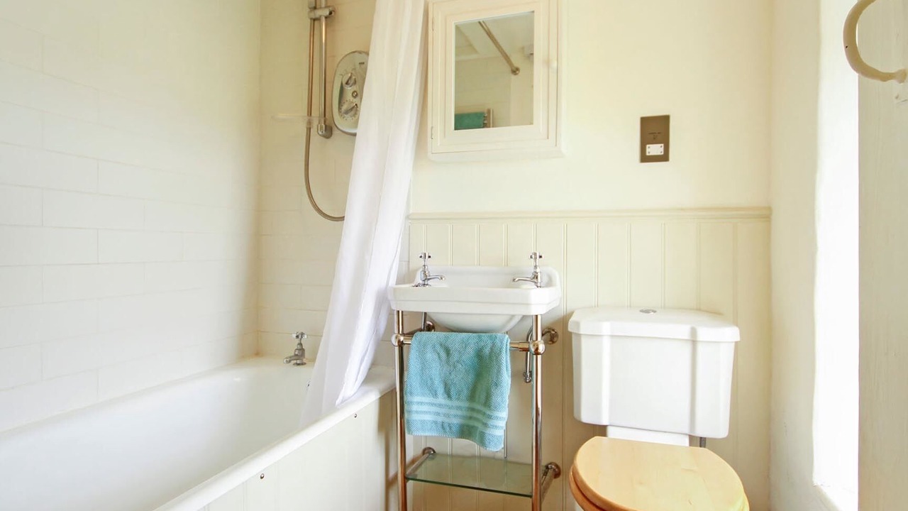 Photo of Bathroom in Bodffordd