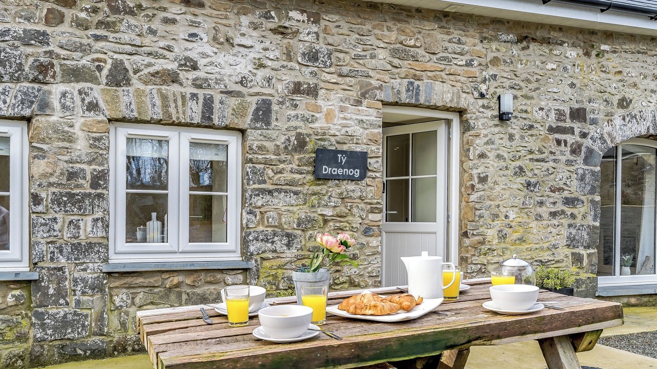 Photo of Outdoor in Llanllwchaiarn