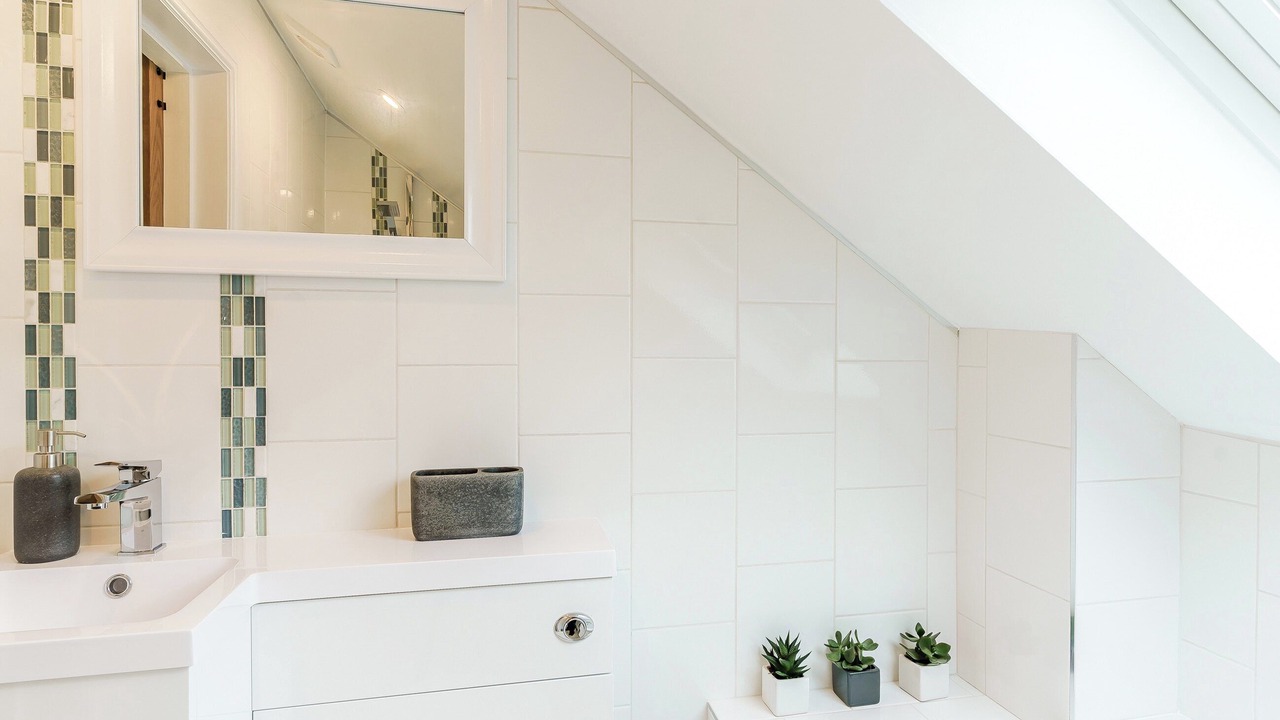 Photo of Bathroom in Llanllwchaiarn