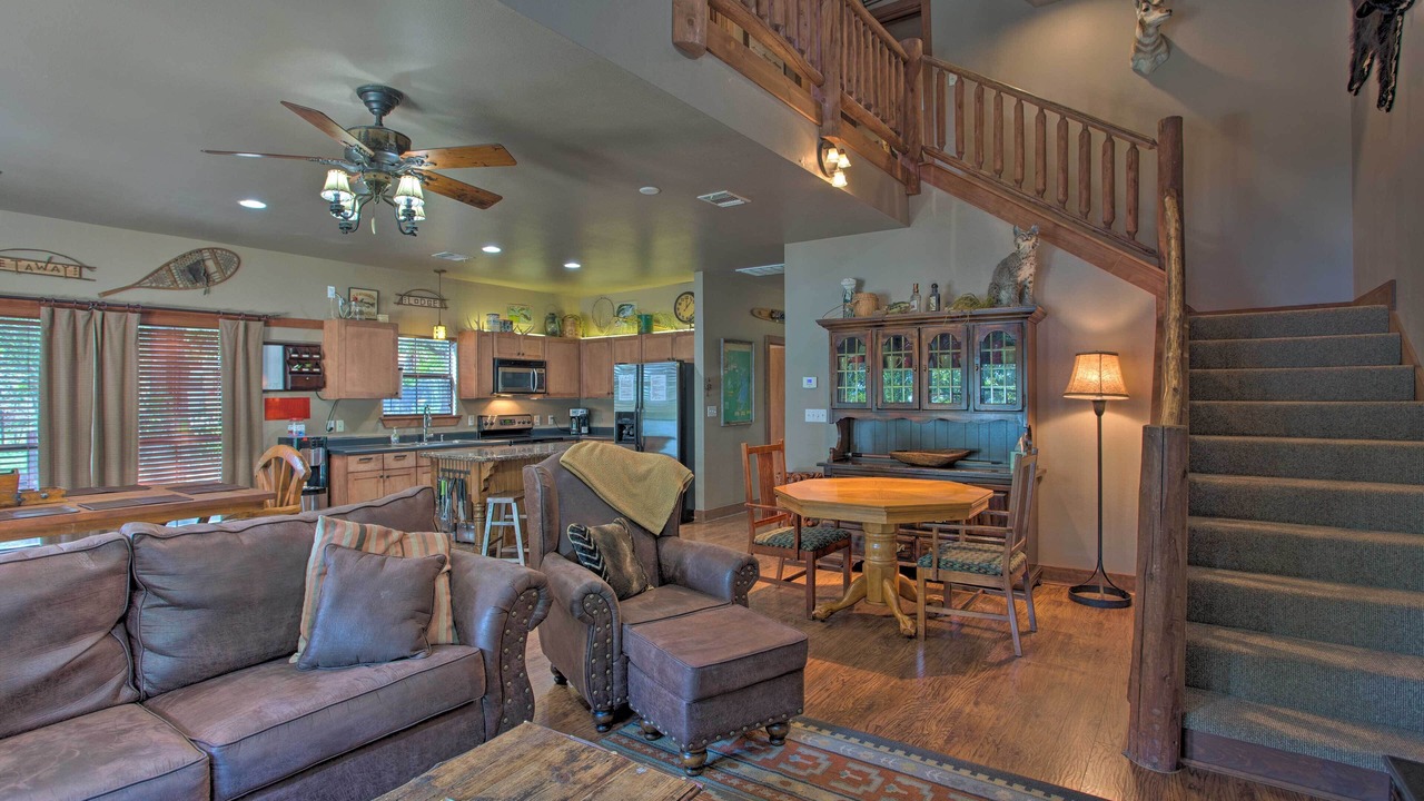 Photo of Livingroom in Chico