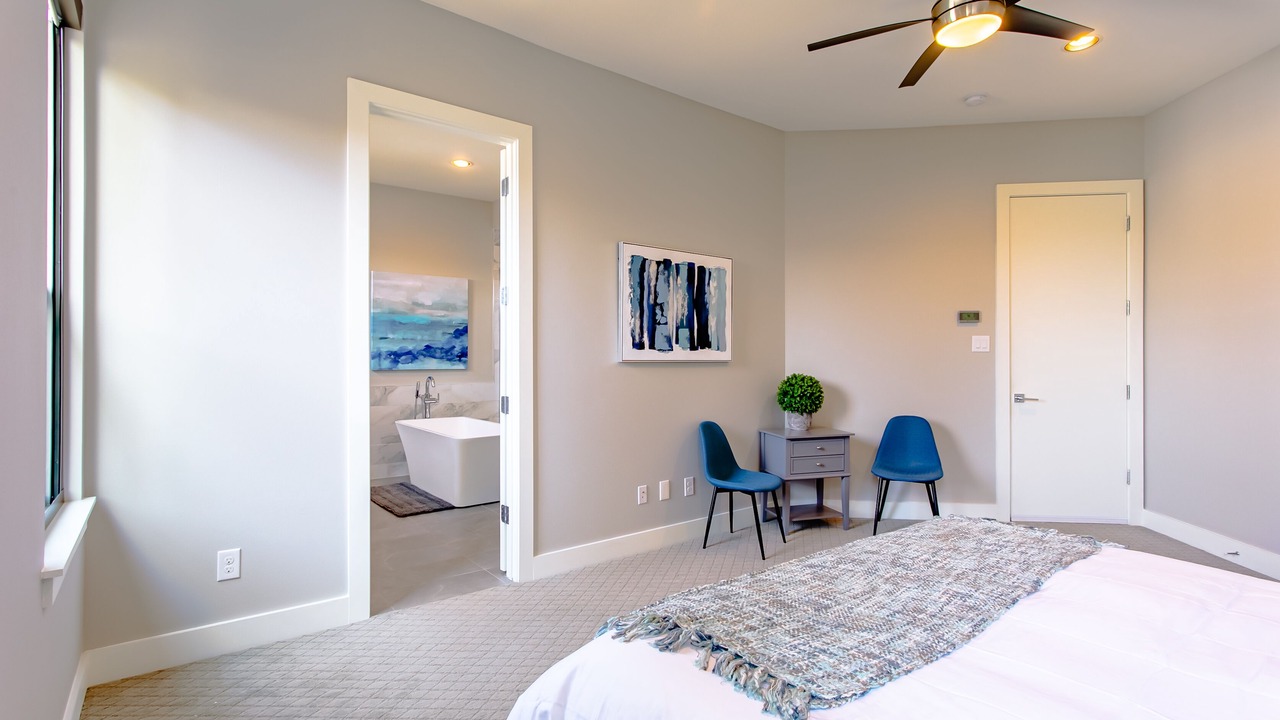 Photo of Bedroom in Oak Lawn