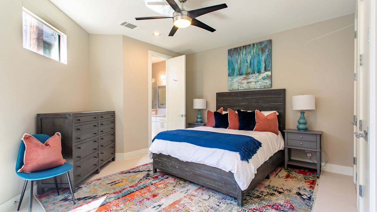 Photo of Bedroom in Oak Lawn