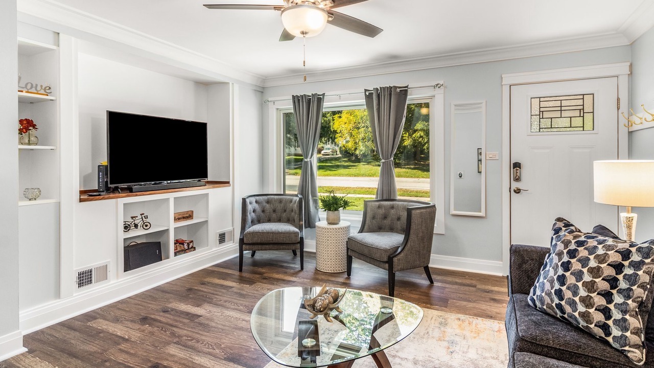 Photo of Livingroom in Downers Grove