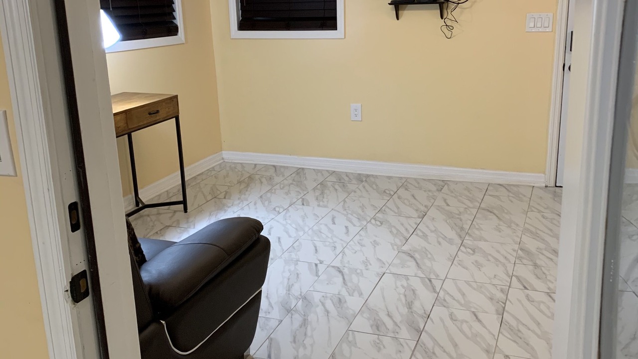 Photo of Livingroom in Northside