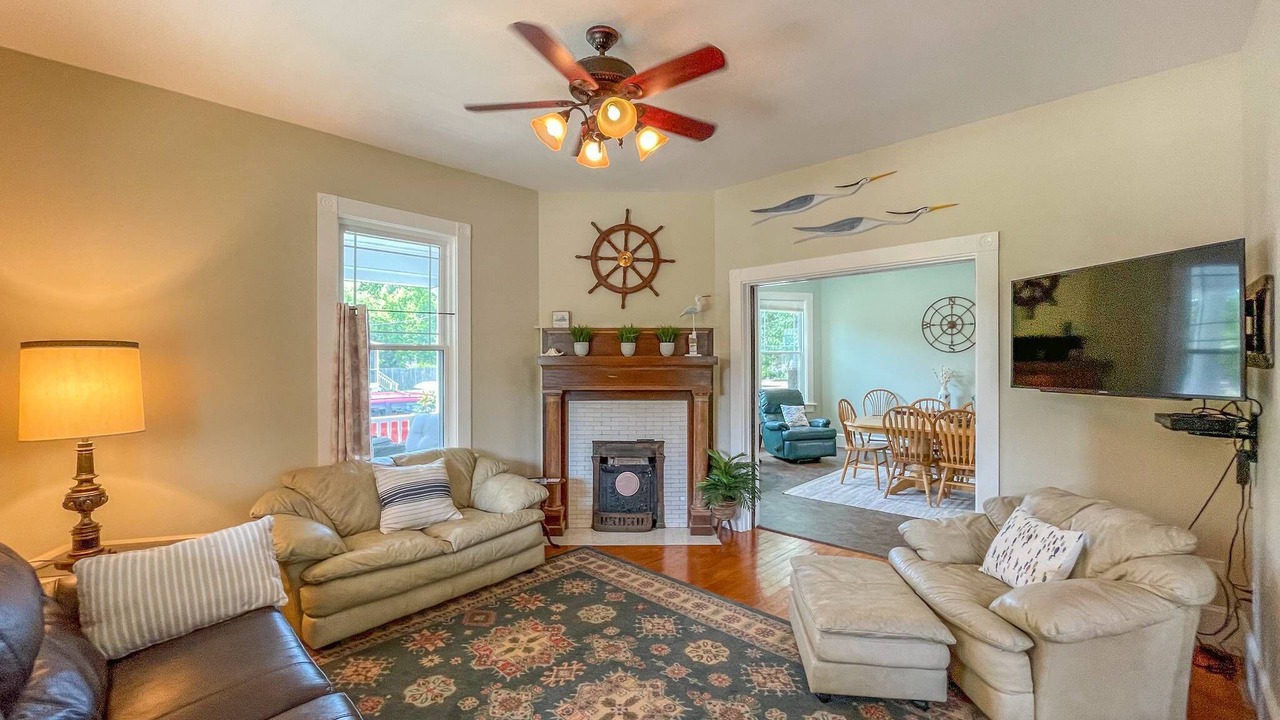 Photo of Livingroom in Cape Charles