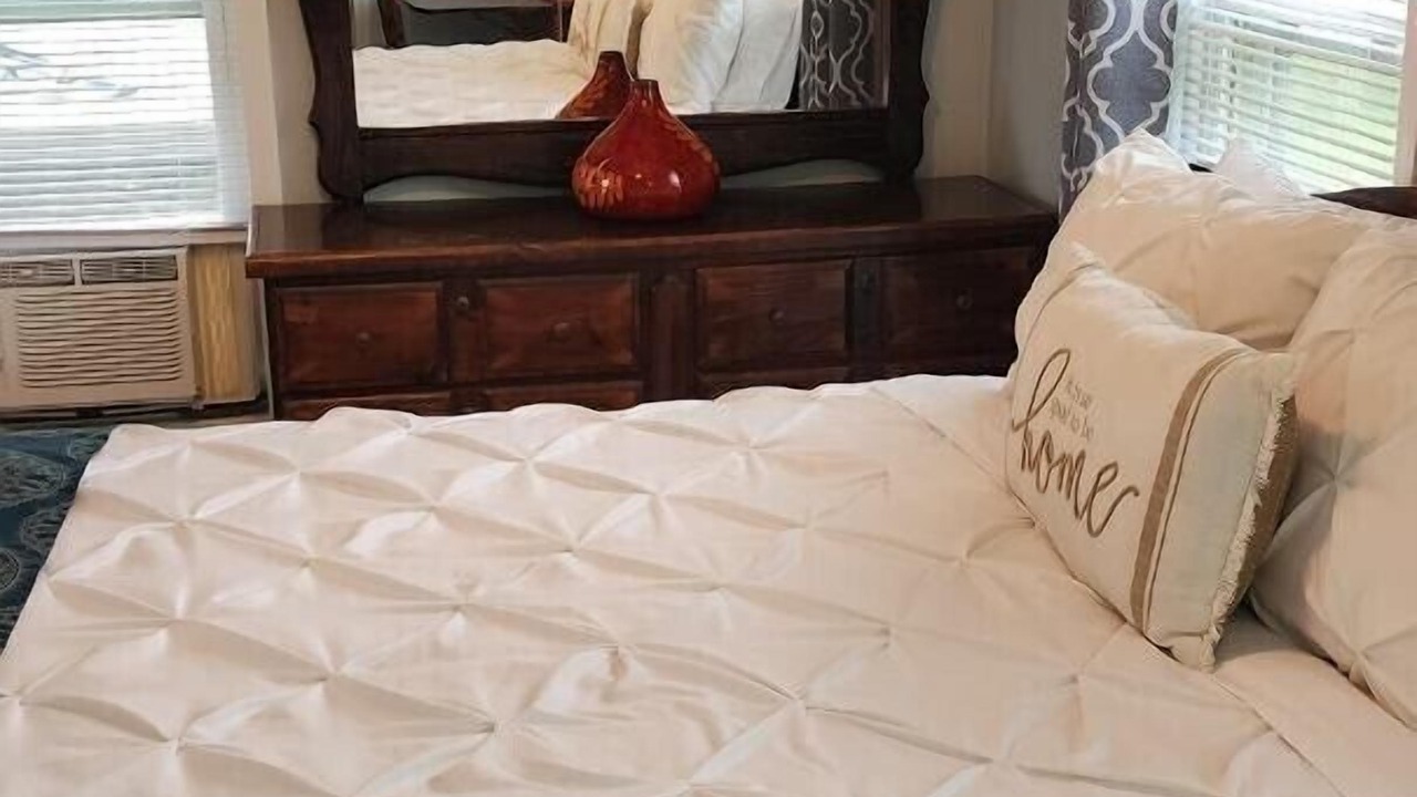 Photo of Bedroom in Hamlin