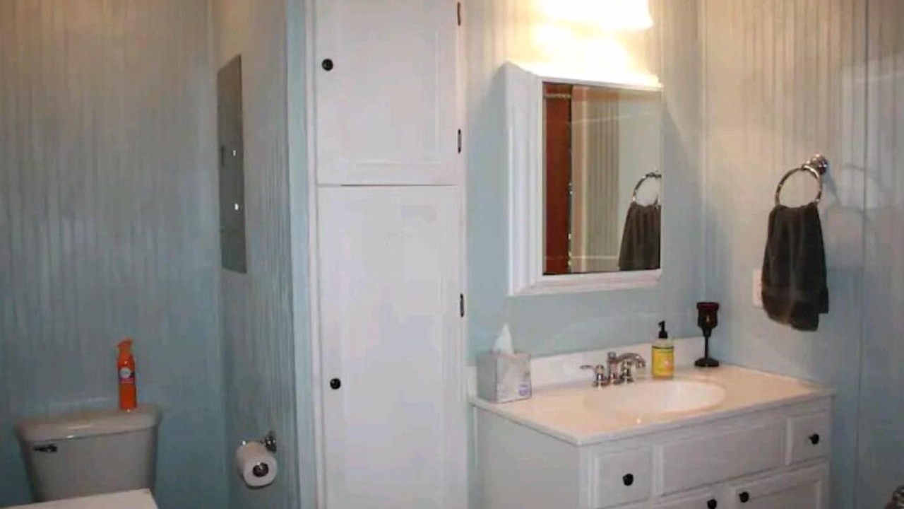 Photo of Bathroom in Pocahontas