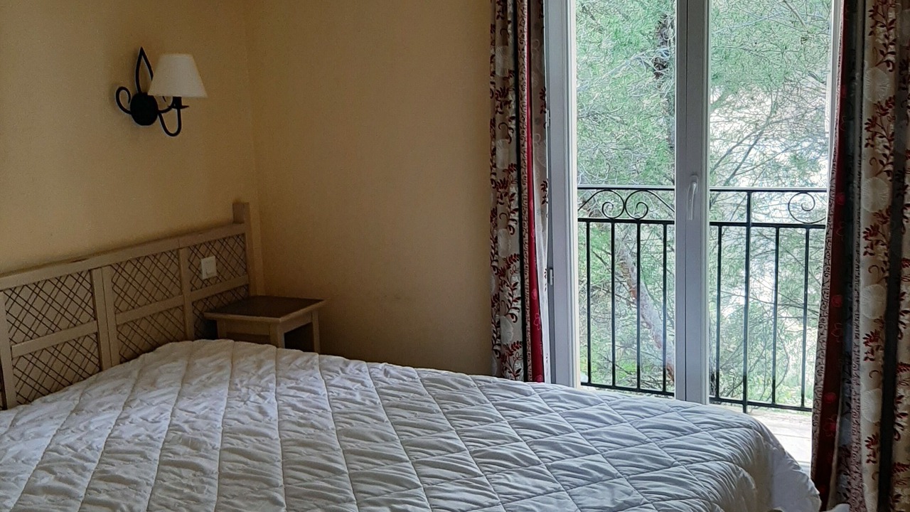 Photo of Bedroom in Pont Royal