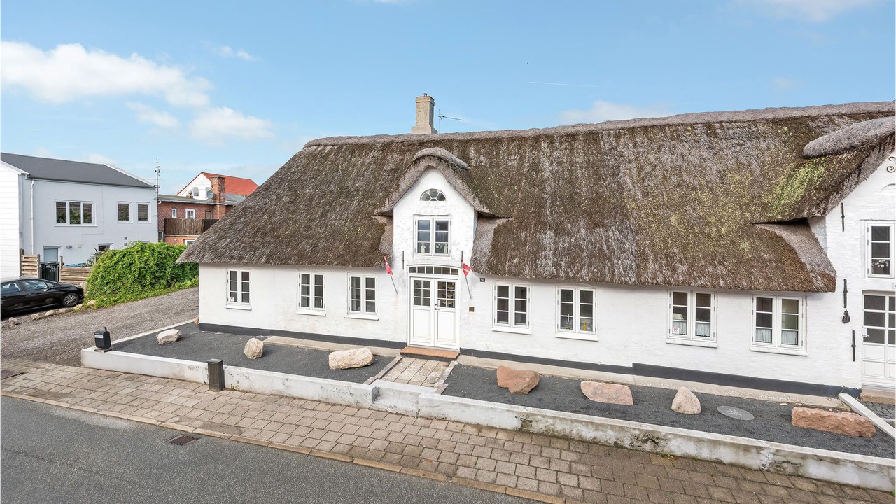 Photo of Others in Hojer