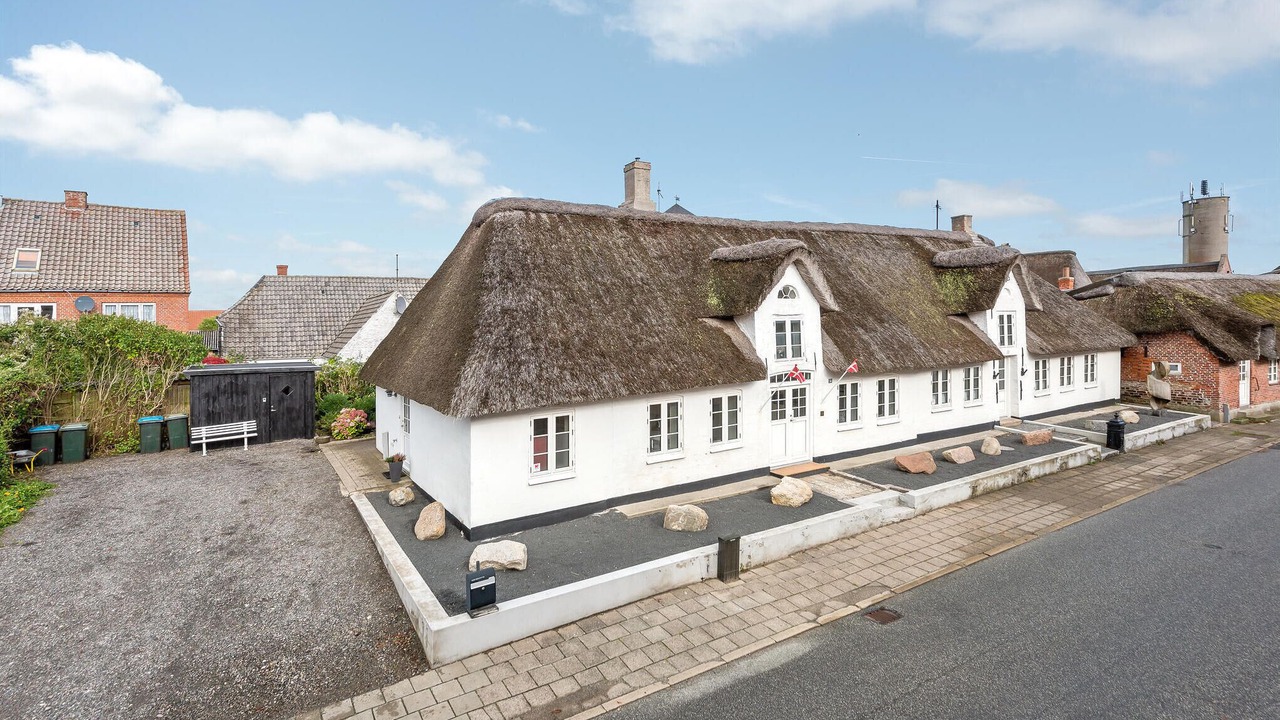 Photo of Others in Hojer