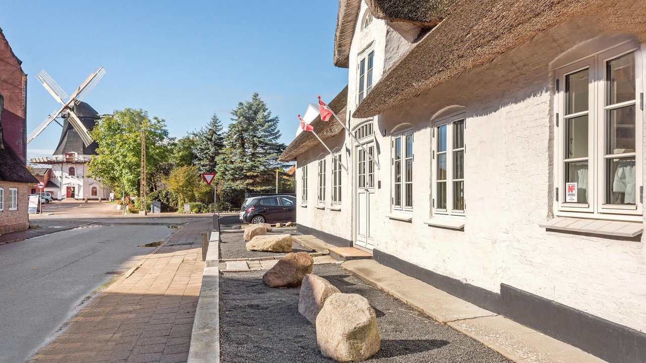 Photo of Others in Hojer