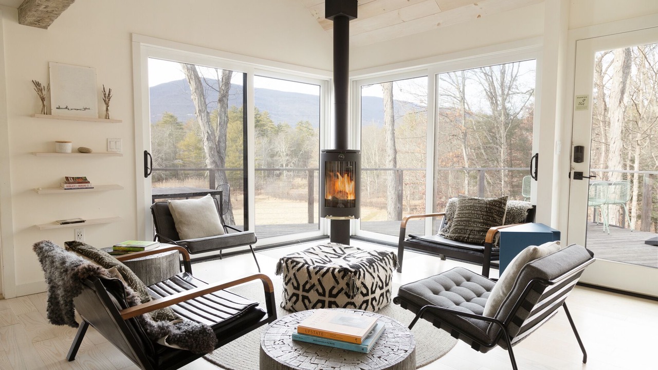 Photo of Livingroom in Saugerties